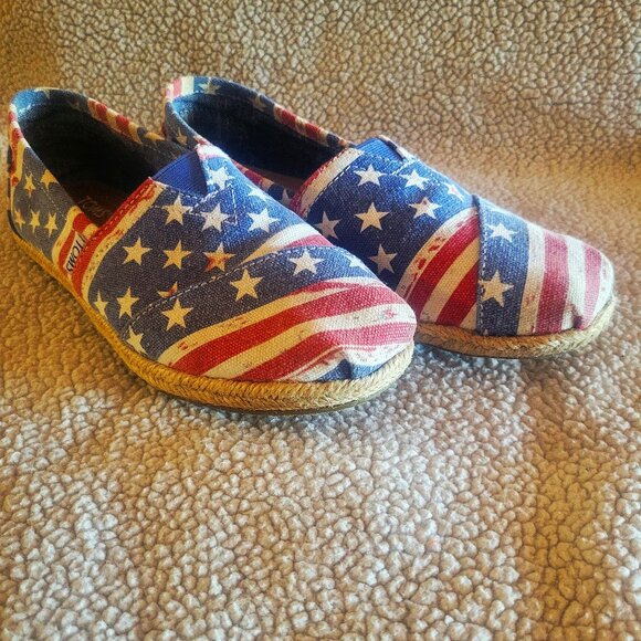 TOMS Classic Americana Canvas Flag Flats - Size 6 - Picture 1 of 9